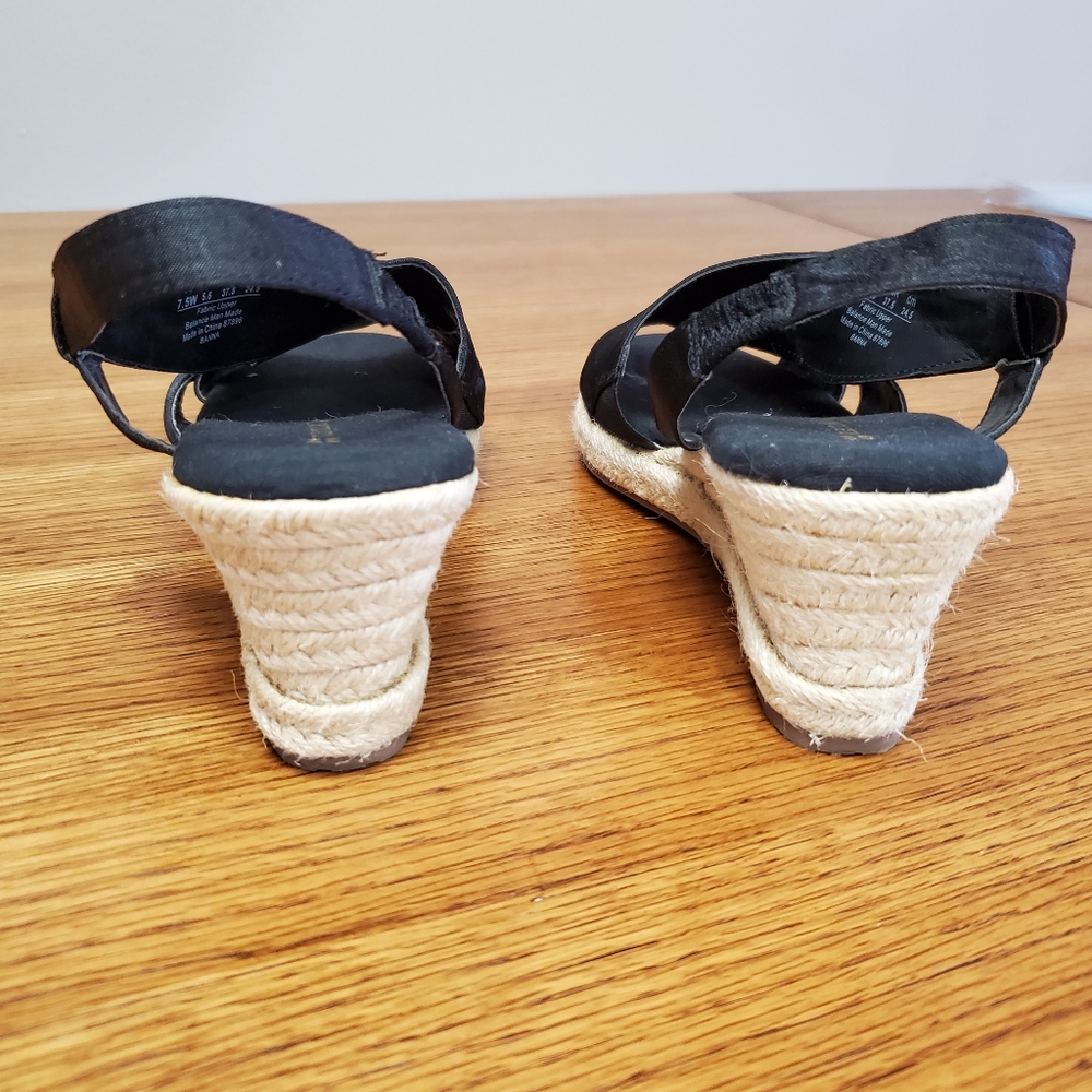 Naturalizer Banna Jute Heel, Fabric Slingback, Wedge Sandal - Picture 3 of 9
